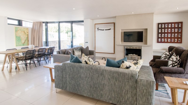 le-paradis-apartments-living-room-2