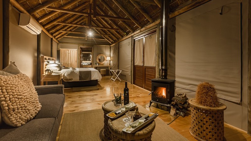 Bukela Game Lodge Luxury Safari Tent (1) Bukela Game Lodge Luxury Safari Tent (1)
