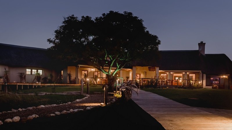 Hlosi Game Lodge (5) Hlosi Game Lodge (5)