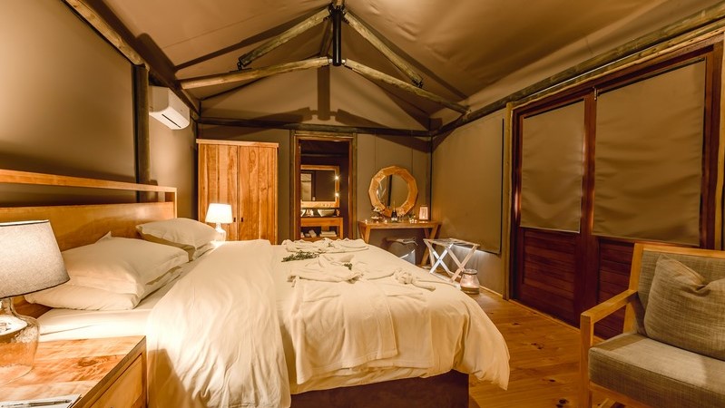 Hlosi Game Lodge Luxury Family Safari Tent Hlosi Game Lodge Luxury Family Safari Tent