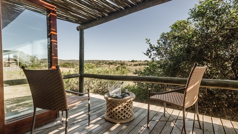 Hlosi Game Lodge Luxury Family Suite (1) Hlosi Game Lodge Luxury Family Suite (1)
