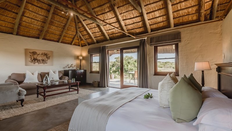 Hlosi Game Lodge Luxury King Suite (1) Hlosi Game Lodge Luxury King Suite (1)