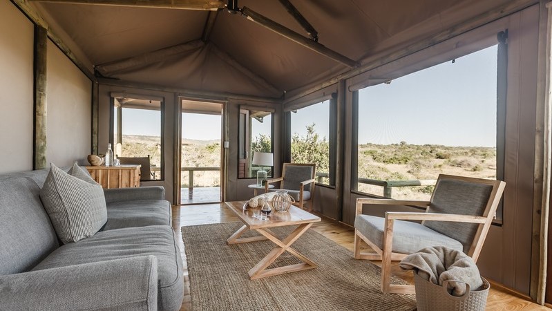 Hlosi Game Lodge Luxury Safari Tent (4) Hlosi Game Lodge Luxury Safari Tent (4)