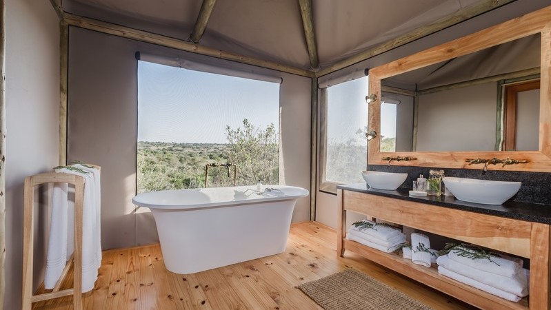 Hlosi Game Lodge Luxury Safari Tent Hlosi Game Lodge Luxury Safari Tent