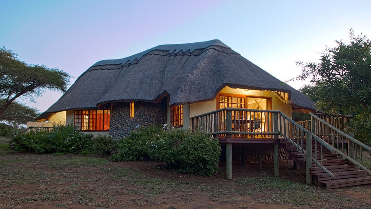 Rhino River Lodge (2) Rhino River Lodge (2)
