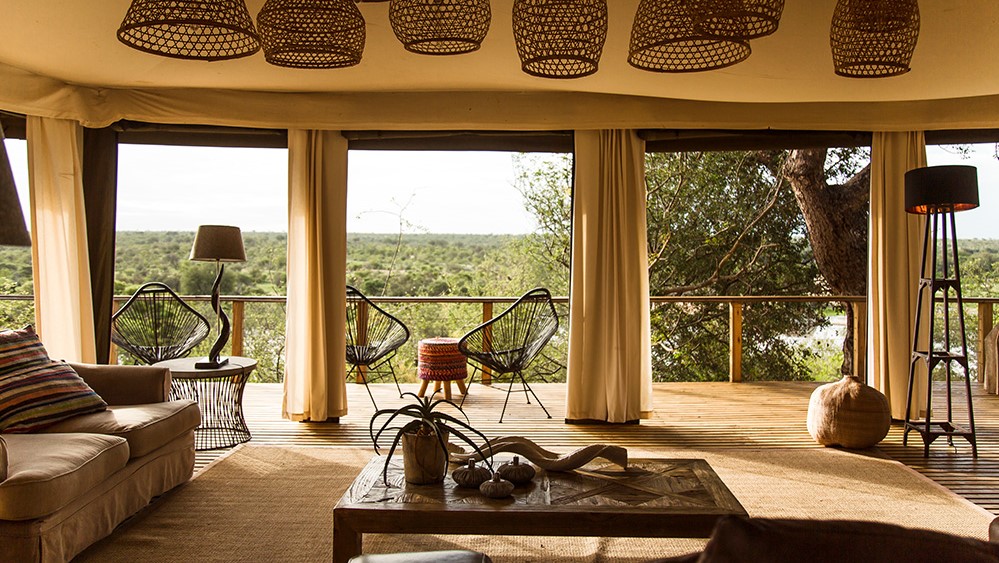 Simbavati Hilltop Lodge (16) Simbavati Hilltop Lodge (16)